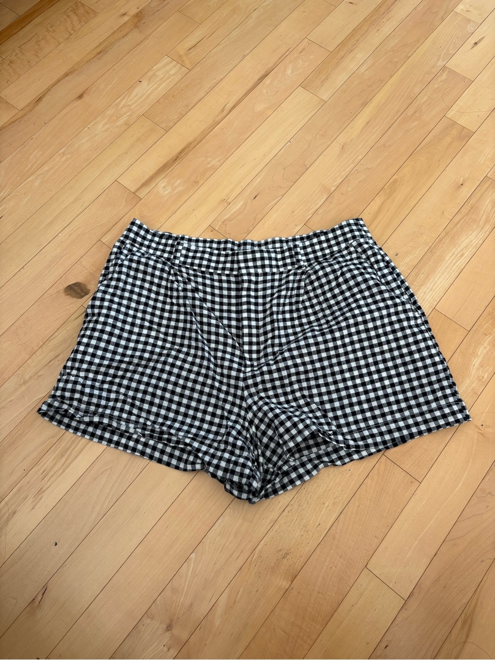 GAP Black and White Gingham Women’s Shorts